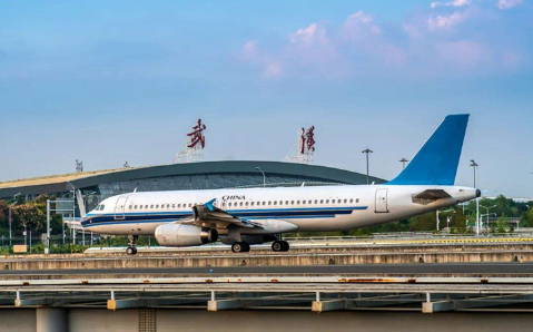 包头空运武汉机场